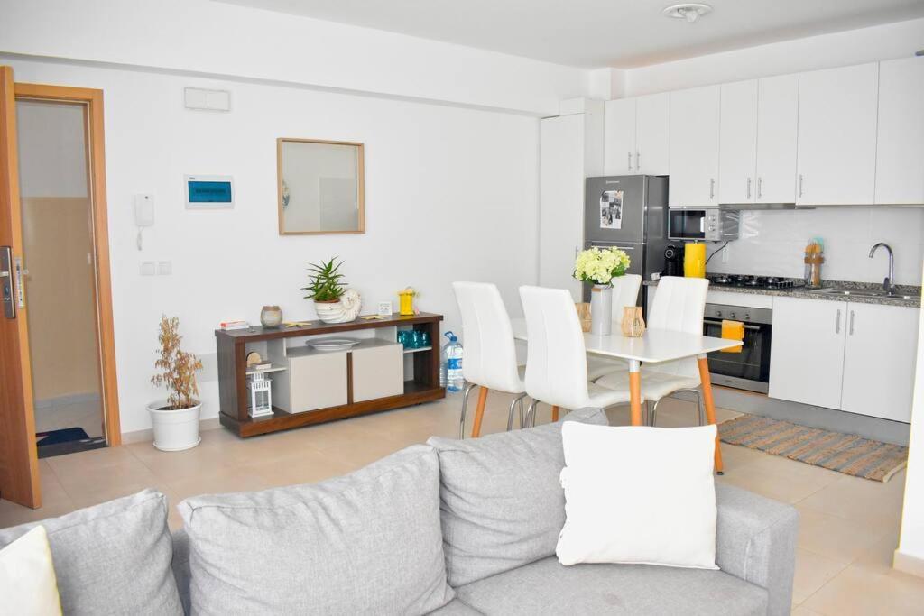 Modern - Luxury Rooftop 2 Bedroom 500 M From Beach Санта-Мария Экстерьер фото